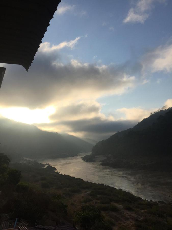Villa Mekong Guesthouse Pakbeng Bagian luar foto